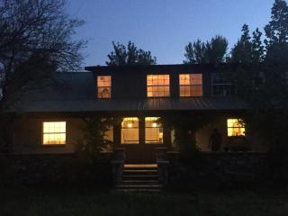 Cozy 4BR Ranch Home Near Sedona & Jerome with Game Room & Fire Pit - 1