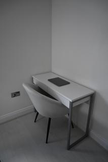 Luxury 2 Bedroom Apartment- near O2 arena with parking - Londra - 9