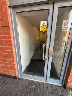 Stylish City Stay on Fleet Street, Modern Comfort in the Heart of Birmingham - 1