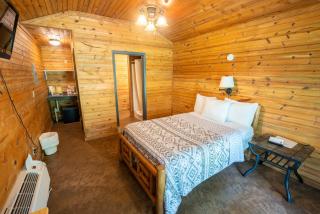 Fishtale Lodge Cabins - - 2