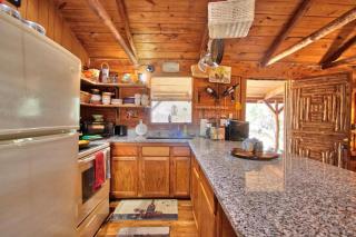 Frontier Ranch Retreat and Cabin - 1