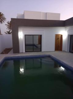 villa with pool - 7