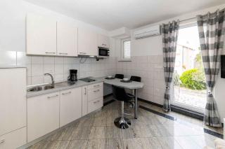 Apartment in Crikvenica 5516 - Crikvenica - 8