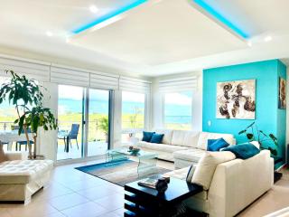 PANORAMIC VIEWS Stylish Modern Penthouse - Maho Reef - 0