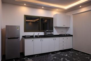 Sky High Guesthouse - 4