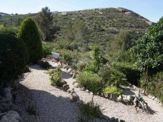 Serene Retreat in El Ràfol, cleaning included - 1