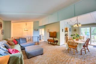 8 Mi to Crystal Mountain Peaceful Up North Home - 7