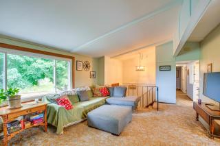 Fire Pit and Yard Peaceful Northcountry Getaway! - Thompsonville - 6