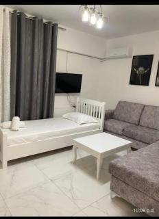Amelia - Saranda - 1