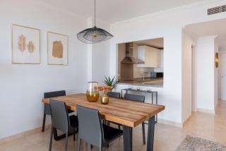 2-BR Middle Floor Apartment with Sea Views - Estepona - 2
