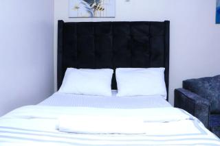Betty Homes - 8