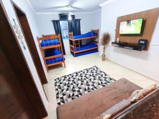 Bertioga Centro Apto 8 Pessoas, Frente Marina, Rio e Praia a 4 Min - Bertioga - 8
