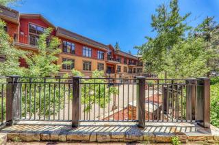 Catamount Lodge 101B by East West Hospitality - Truckee - 4