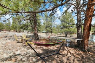 Timeless Pineview Cottage Hot Tub & Pet Friendly - 3