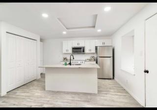 Downtown McAllen - sleeps 10! - McAllen - 9