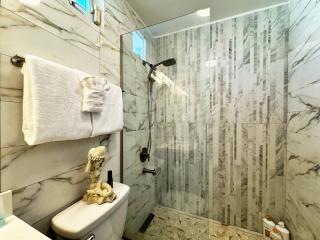 Condado Laguna Villa w Pool 5 Bd 3 Ba - Generator - San Juan - 2