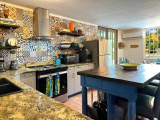 Rainforest View 4 bed 3 bath Hot Tub - Generator - Río Grande - 3