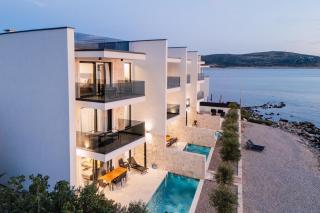 Beachfront Escape Villa Nevera - 9