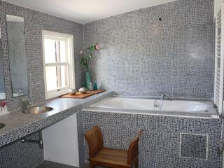 Villa Oasis Azul - Beautiful Villa With Heated Private Pool, Short Walk To All Amenities - Sesimbra - 7