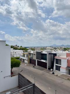 Departamento espacioso con vista panoramica a ala ciu2ad - Cedro - 2