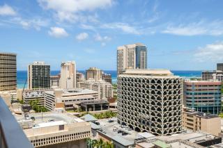 Renovated Condo Near Waikiki Beach - Honolulu - 6