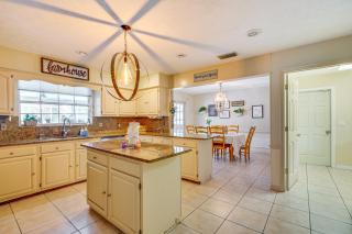 Private Pool and Yard Family Retreat in Cape Coral - 3