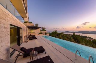 Heavenly Dubrovnik Villa 5 Bedrooms Villa Orasac Waterfront 1 Magnificent Sea Views Private Infinity Pool Orasac - Orasac - 0