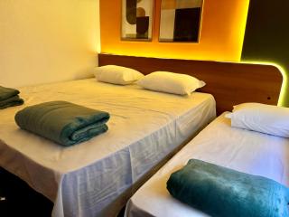 Três Quartos, Gigante e confortável Prox Hard Rock by UROOMS - 4