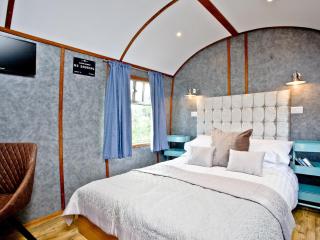 Brunel Boutique Railway Carriage 5 - Dawlish Warren - 6