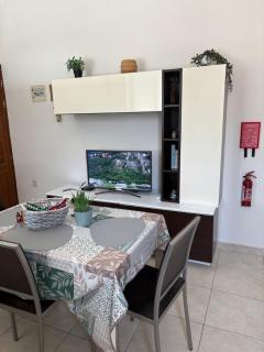 Cosy 2 Bedroom Penthouse with Terraces & seaview - 4