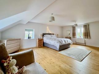 Sandy Toes Cottage - - 5