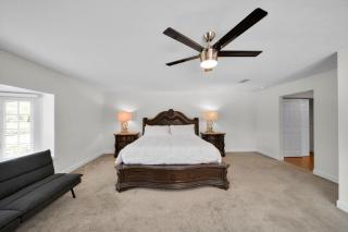 Luxury Waterfront-Pool Home, Slide, Hot Tub, Gulf Access - 4