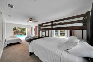 Luxury Waterfront-Pool Home, Slide, Hot Tub, Gulf Access - Fort Myers - 3