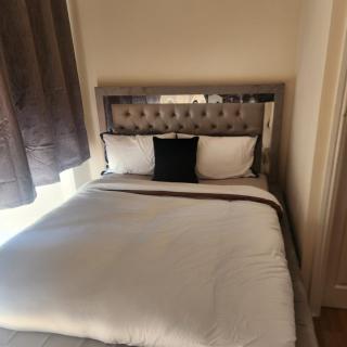 Glams Victoria apartment - Wolverhampton - 2