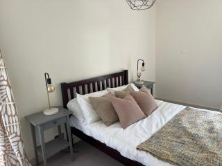 Hardy Road Flat - Moffat - 3