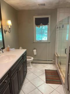 Spacious & Cozy Suite Near Boston Sleeps Up to 5 - 6
