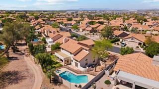 Spacious Retreat with Pool Heated Spa & Golf Course View - Leisure World - 0