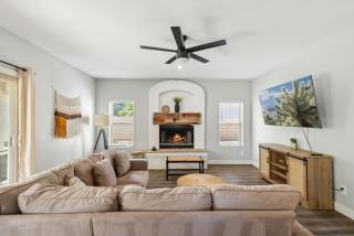 Spacious Retreat with Pool Heated Spa & Golf Course View - Leisure World - 8