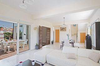 Villa Akefalo - Beautiful 3 Bedroom Protaras Villa With Private Pool - Close To Amenities - Protaras - 6