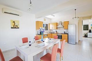 Villa Akefalo - Beautiful 3 Bedroom Protaras Villa With Private Pool - Close To Amenities - Protaras - 4