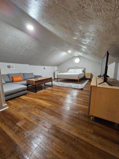 Downtown Lafayette Studio: Modern Comforts - Lafayette - 6