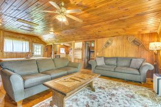 Rustic Cabin Retreat on Rangeley Lake! - Rangeley - 6