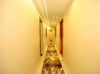 Amon Pyramids View Inn - 4