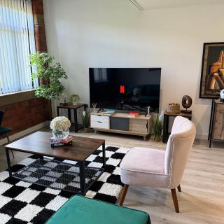 2BR Flat WiFi, Parking Contractors & Families - Bradford - 3