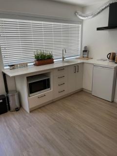 Sequoias on Berkshire - Studio Apartment - 6