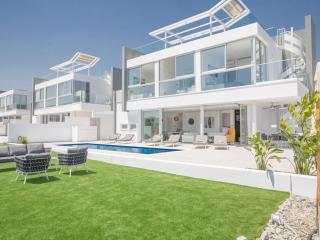 Villa Manta Agrotikos - Stunning 3 Bedroom Protaras Villa With Pool - 2