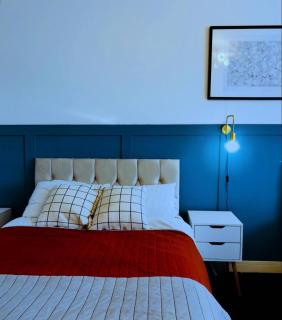 Modern Apartment Sleeps 4 & Free Parking - 7