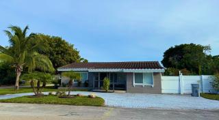 Cozy Retreat, Families, Digital Nomads & Retirees - Pompano Beach - 1