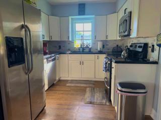 Cozy Retreat, Families, Digital Nomads & Retirees - Pompano Beach - 2
