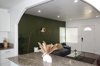 Casa Mid City - Centrally Located 1BR Getaway with Private Yard - 6